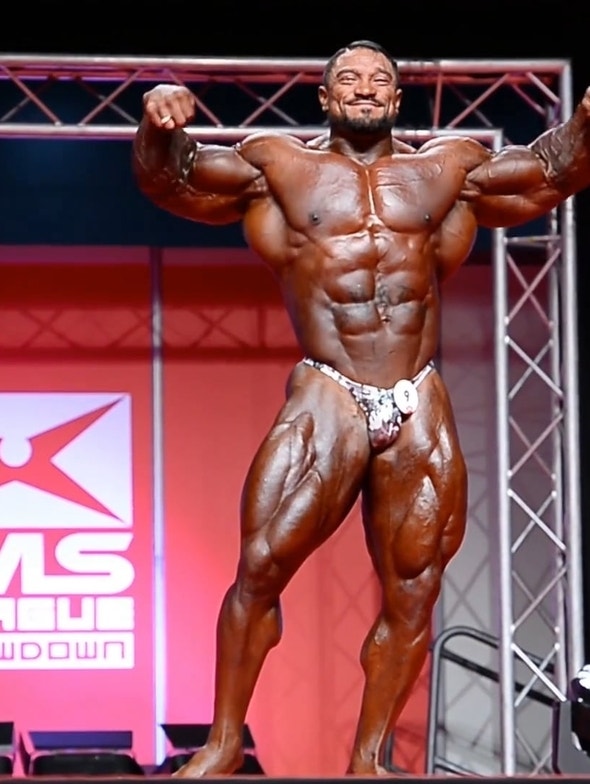 Exposición IFBB Pro Roelly Winklaar EVLS Prague Pro 2017