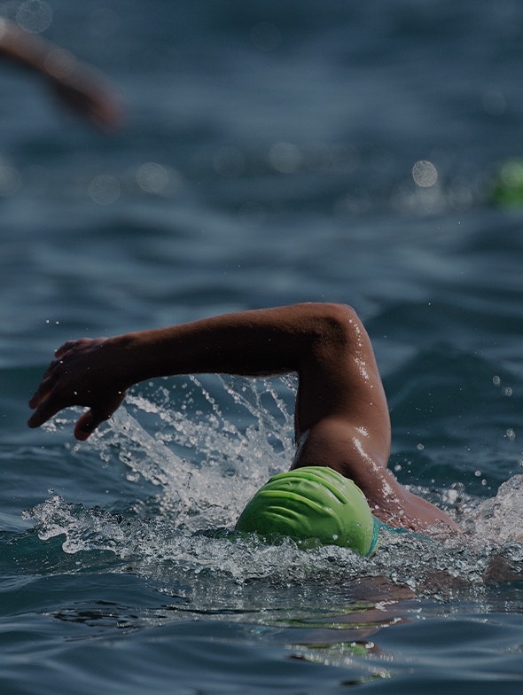 Natación en aguas abiertas entre entrenamiento, nutrición y suplementación